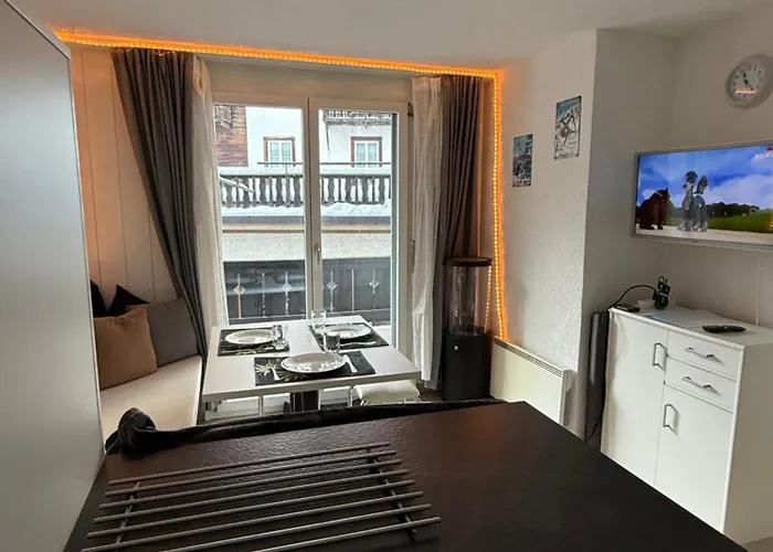 Alpina Fee Center アパート サース フェー