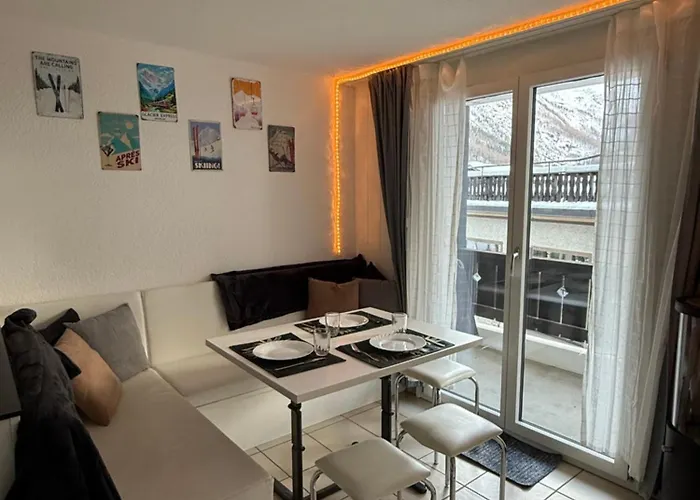 Alpina Fee Center アパート